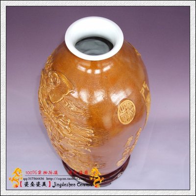 景德鎮(zhèn)之魂 程敏群名師陶瓷雕刻花瓶的藝術(shù)探秘